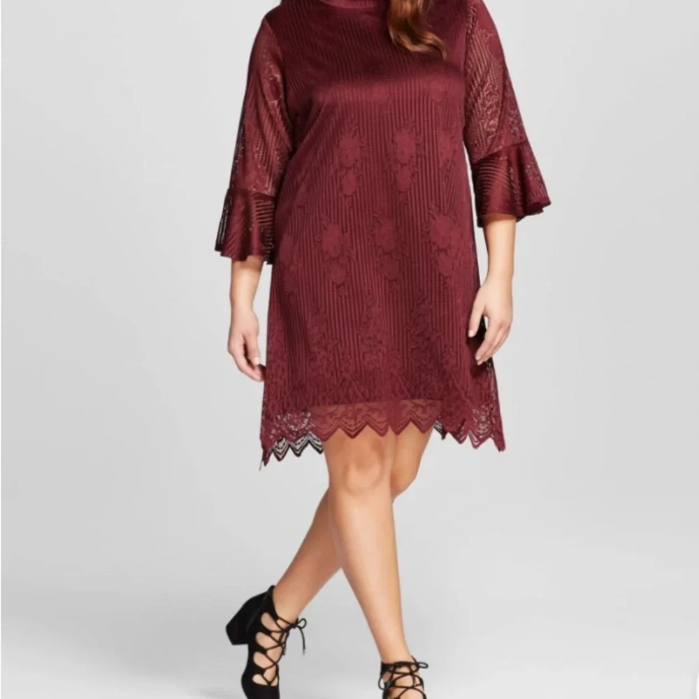 Elegant Burgundy lace dress 1X‎ bell sleeves size holiday wedding guest party
